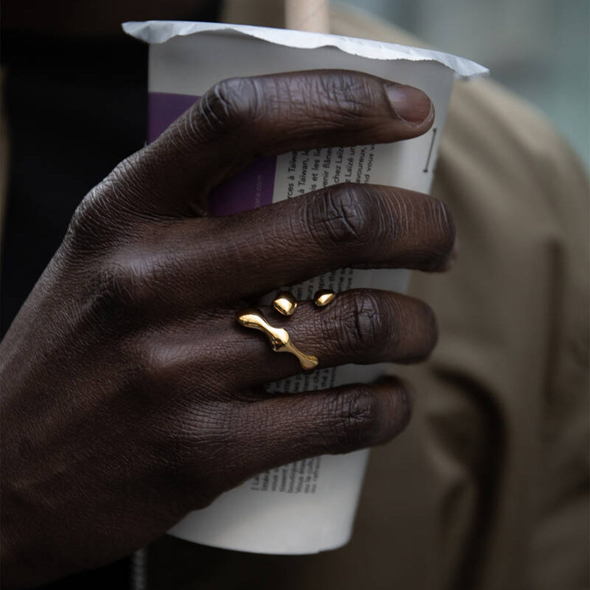 Geometrisk åben ring i guld – Hamond