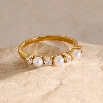 Guld ring med diamant og ferskvandsperler – Holwice