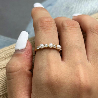 Guld ring med diamant og ferskvandsperler – Holwice