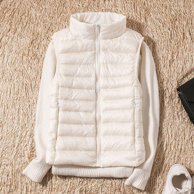 Josephe | Ny vest med hvide andefjer
