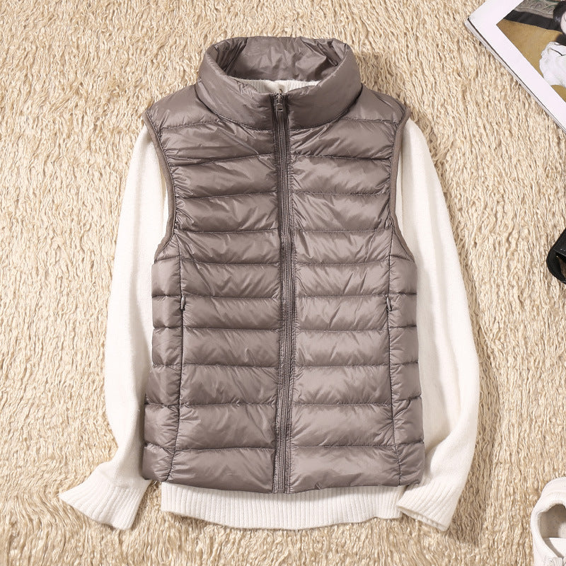 Josephe | Ny vest med hvide andefjer