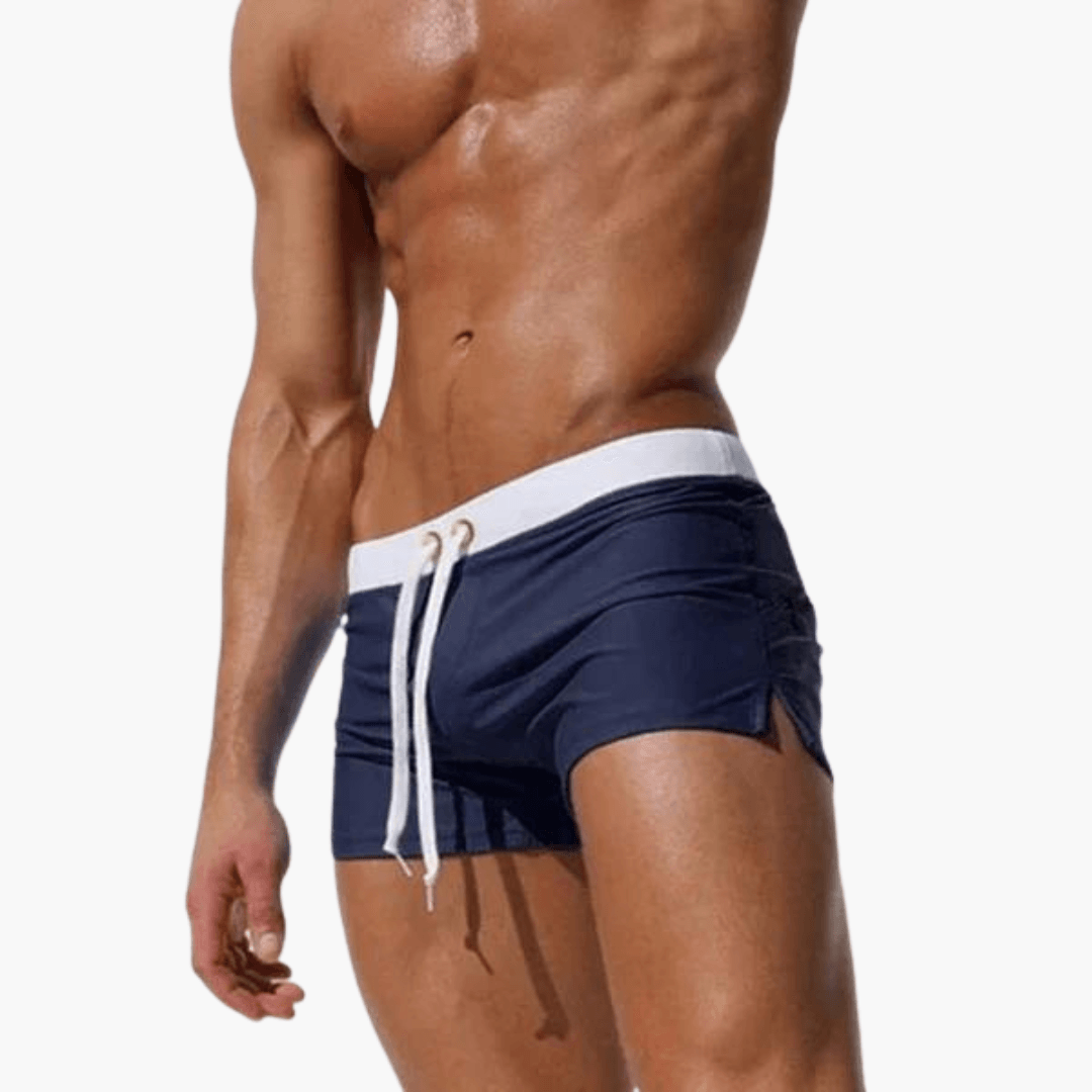 Rasmus | Sporty Badebukser med Kontrasttalje