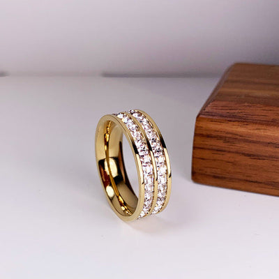 LUMINA SERENA | REFLEKSER AF ELEGANCE RING