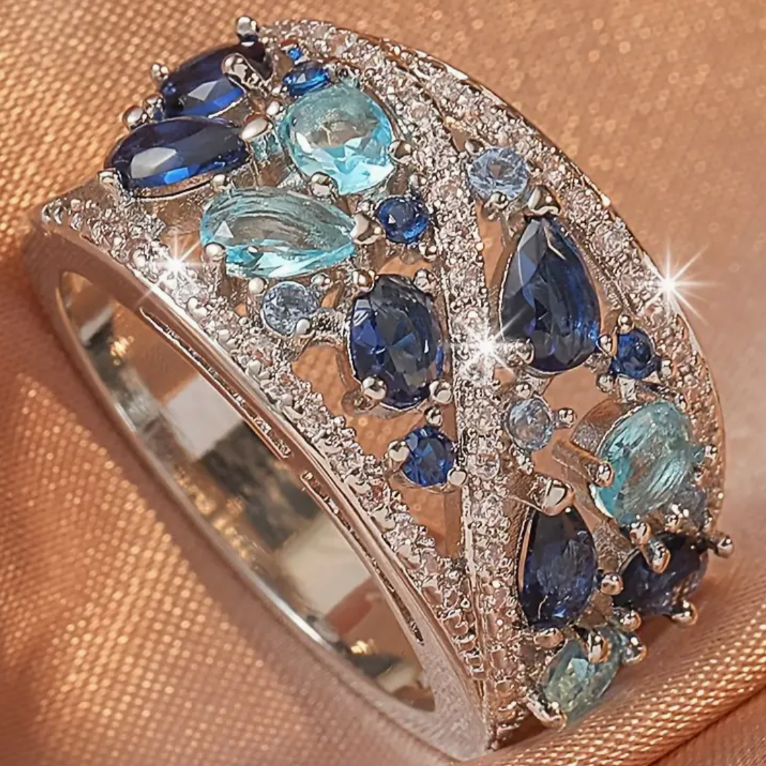 Tidless Blå Zircon Ring