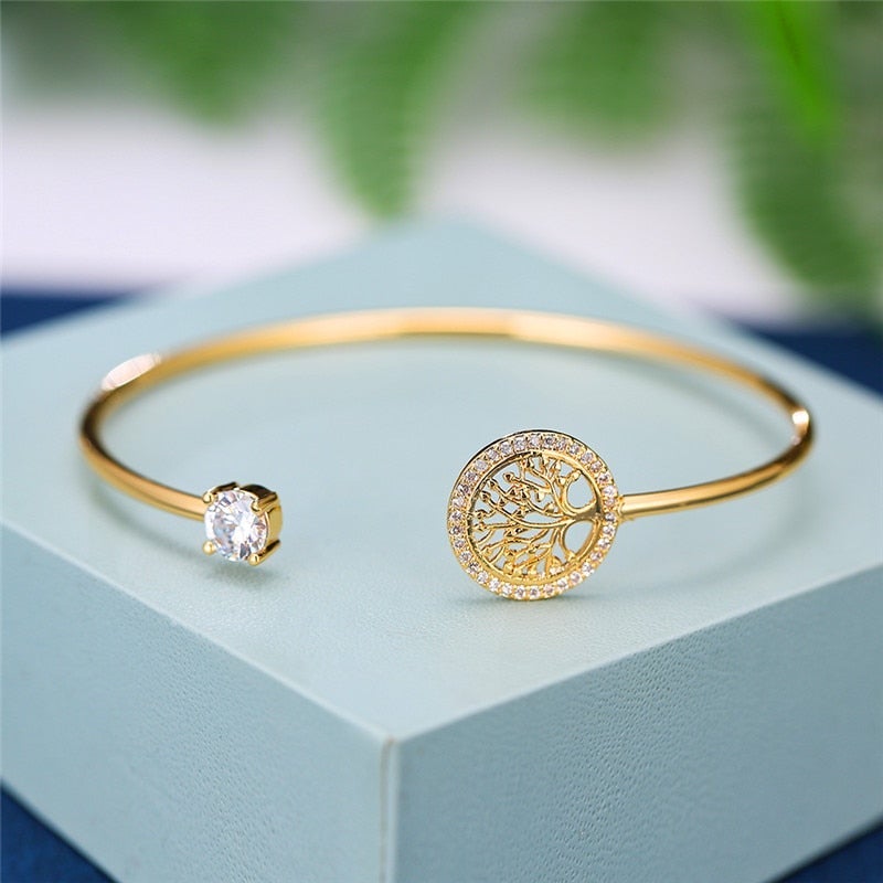 Elegant justerbar armbånd med livets træ-mønster for et enestående look