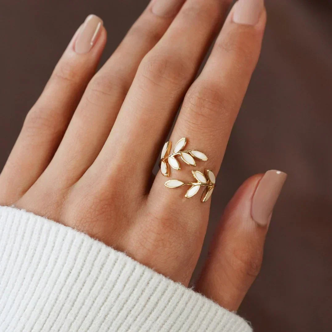 MELISSA LUNARE | REFLEKTIONER AF LYS RING