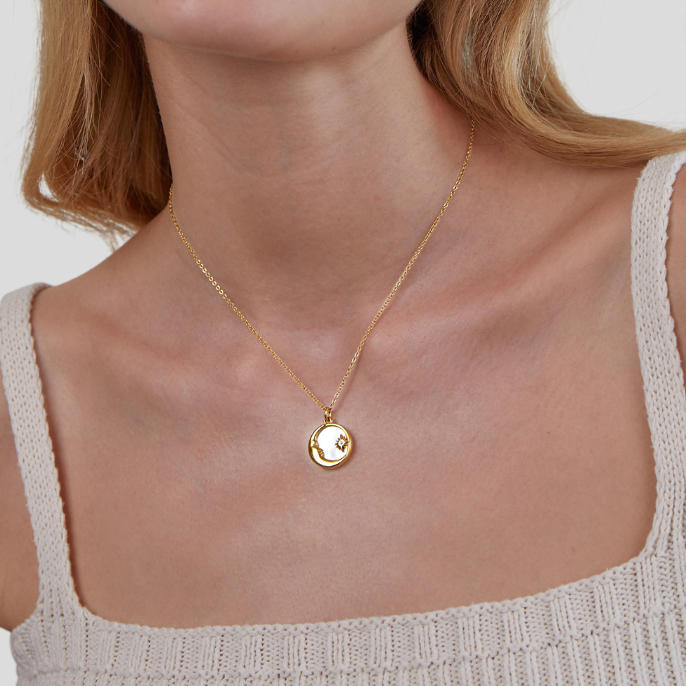 Lunar Glow Halskæde: Måne & Stjerner Charm