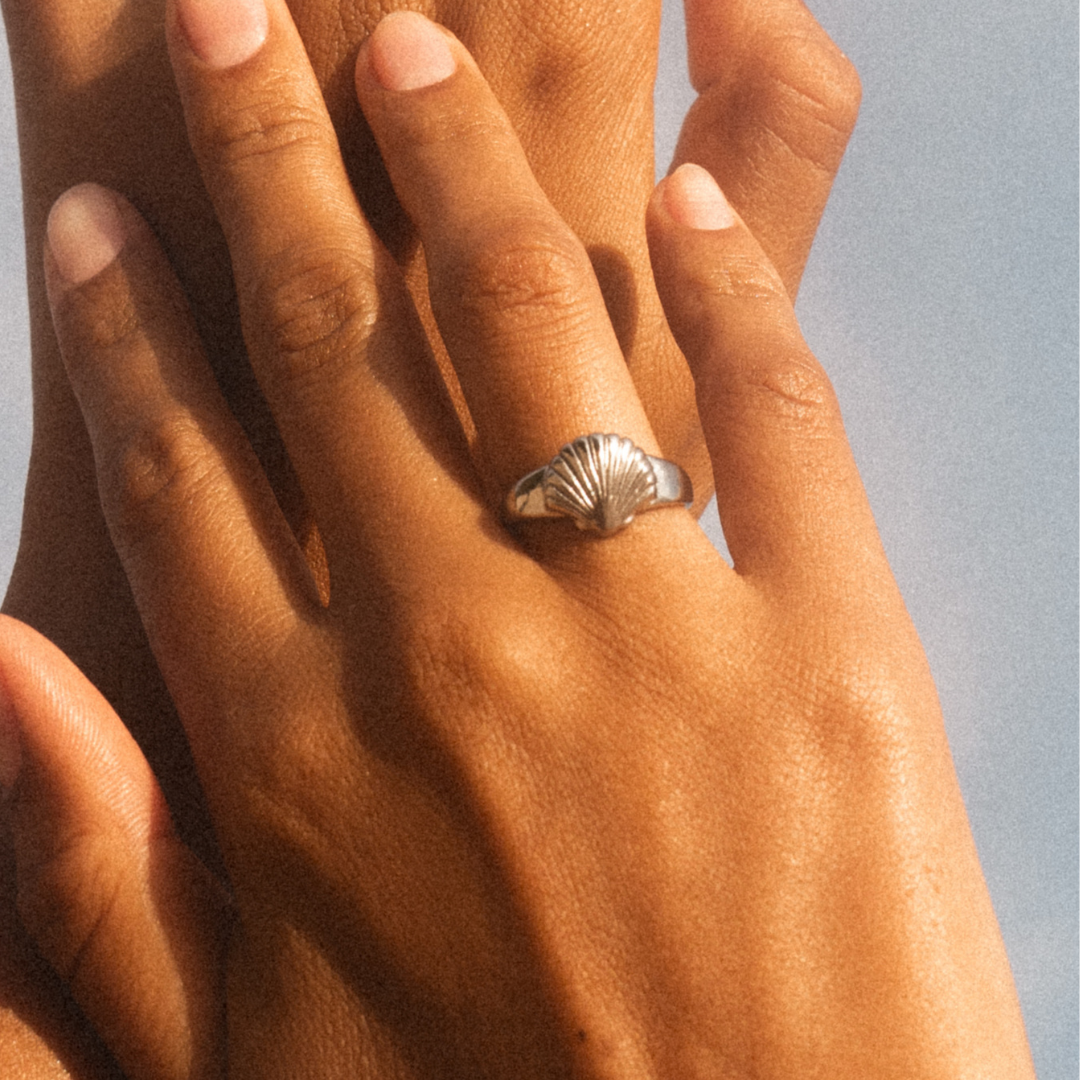 Éclat Marin – Elegant Ring