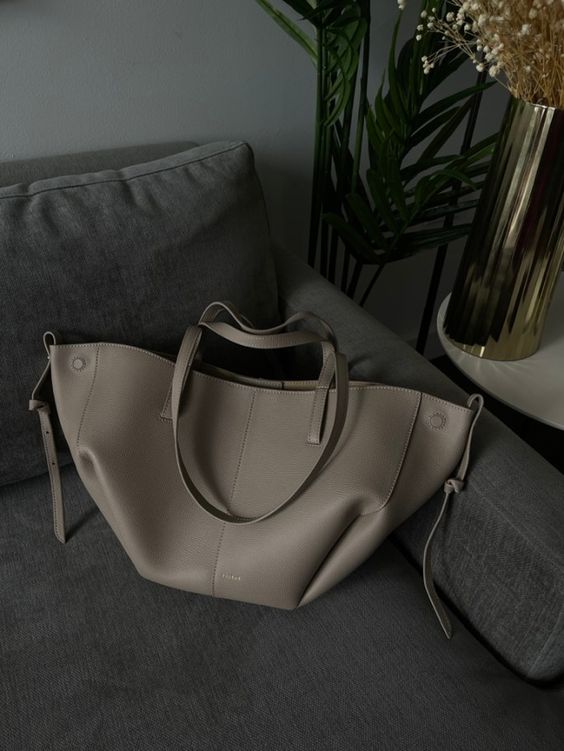Novalie | Chic and Stylish Tote Bag