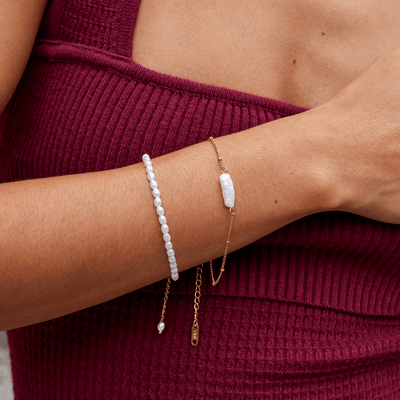 Atasha’s Fortryllede Perle Charm Armbånd