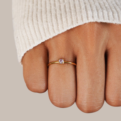 Guld ring med fødselssten
