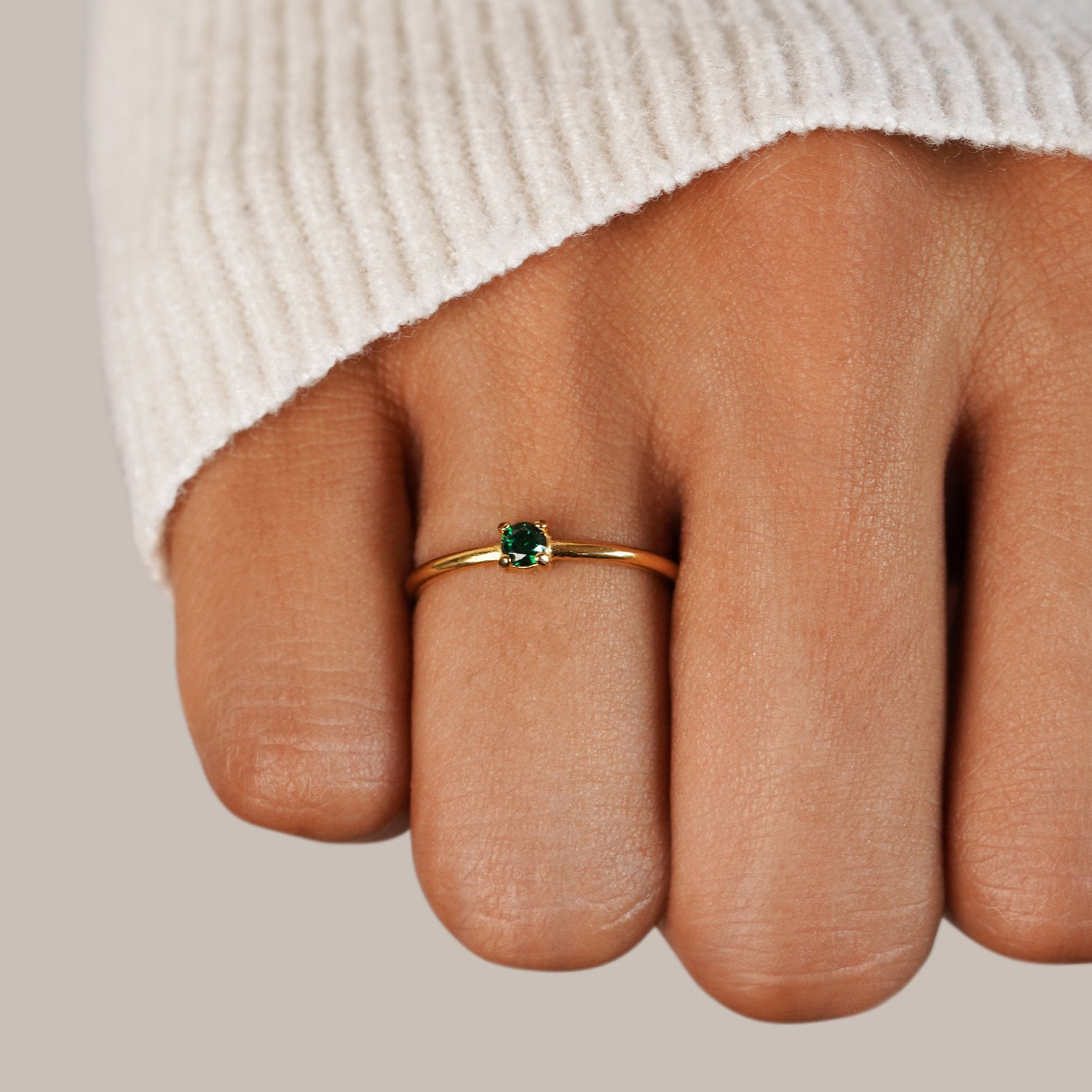 Guld ring med fødselssten