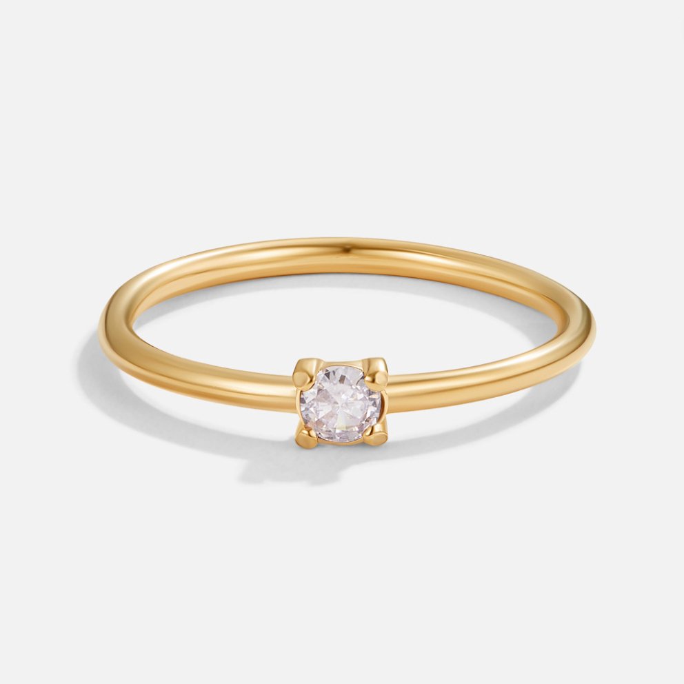 Guld ring med fødselssten