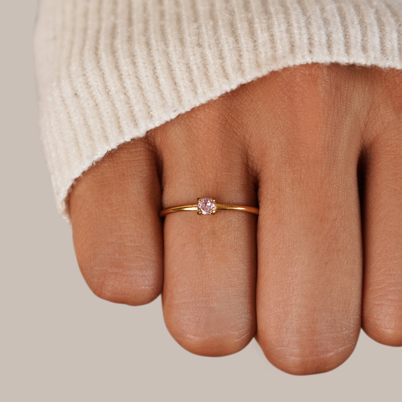 Guld ring med fødselssten