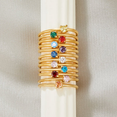 Guld ring med fødselssten