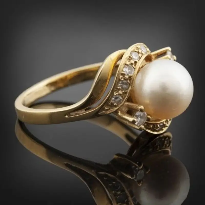 Chic Perle & Strålende Guld Ring