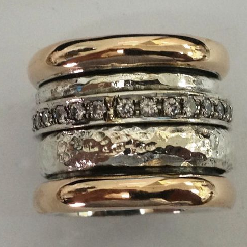 Tykk og lagdelt guldring i vintage stil