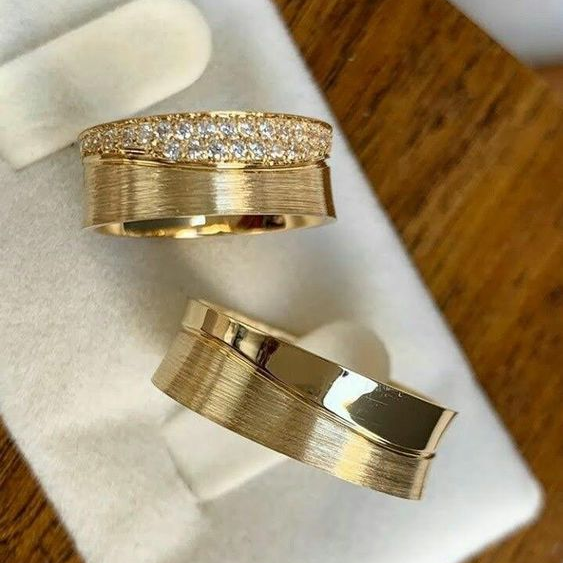 Vintage Ring i Guld med Pailletter