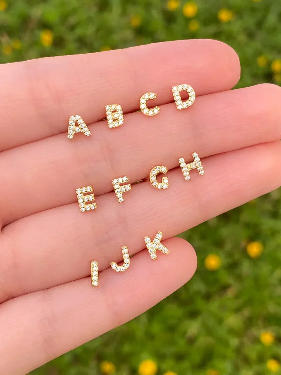 Enkelt Initial Ørering | Guld