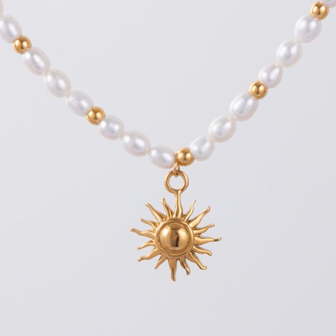 Collier "Naoussa" – Elegance i Harmoni