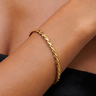 Fortryllende Twist Armbånd