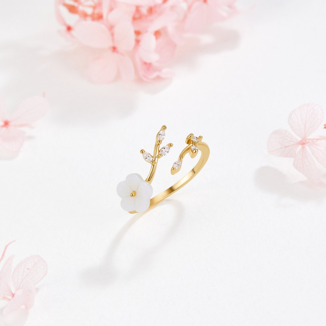 Rise - Ring med hvide blomster